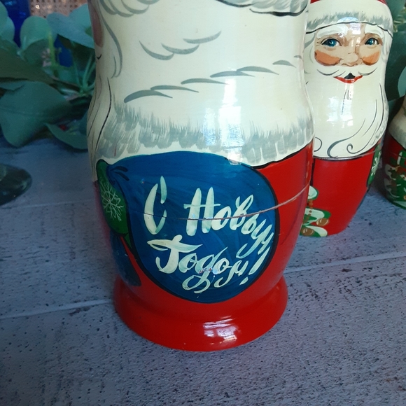 Nesting Santas & Tree, Signed & Holiday Message in what we guess to be Cyrillic. - Picture 3 of 12